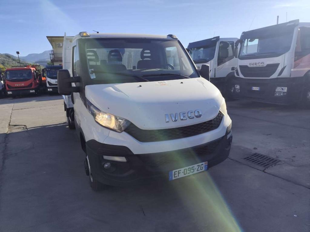 Iveco DAILY 35-150 Foto 4