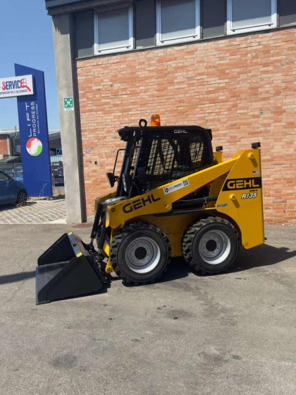 Gehl R135 Foto 3