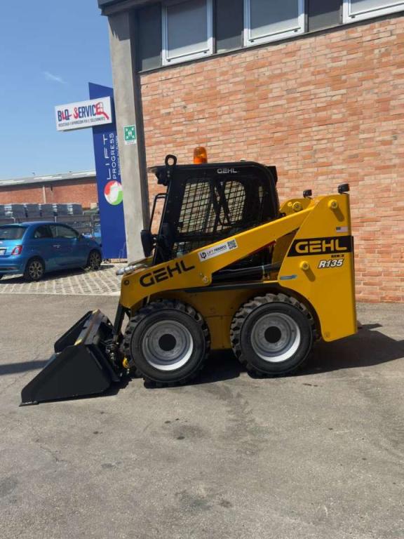 Gehl R135 Foto 4