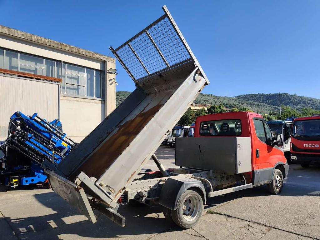 Iveco DAILY 35-130 Foto 2
