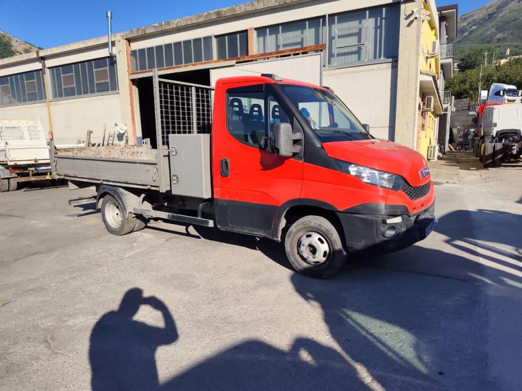 Iveco DAILY 35-130 Foto 25