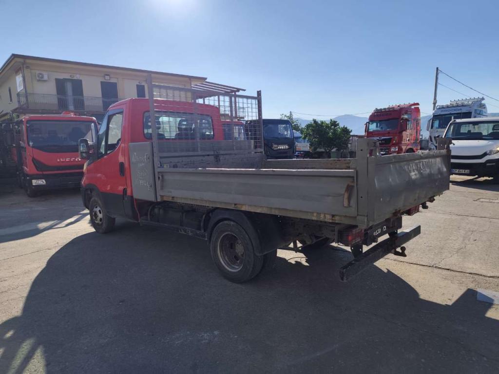 Iveco DAILY 35-130 Foto 30