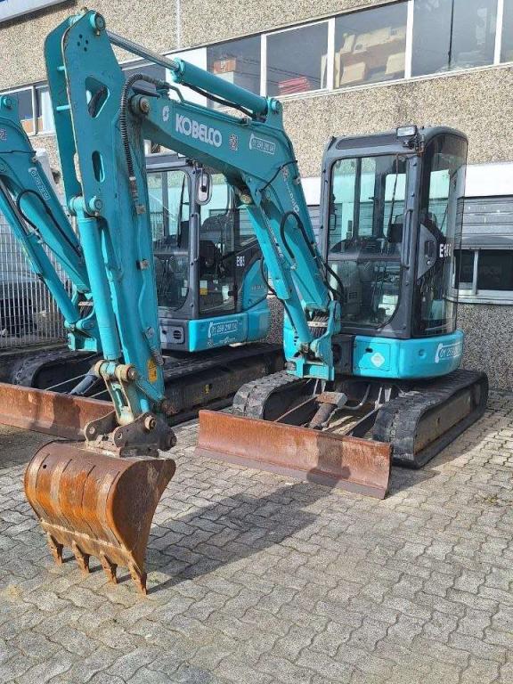 Kobelco SK30SR-6 Foto 1