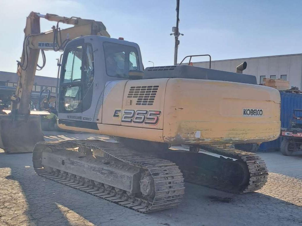 New Holland E265 Foto 3