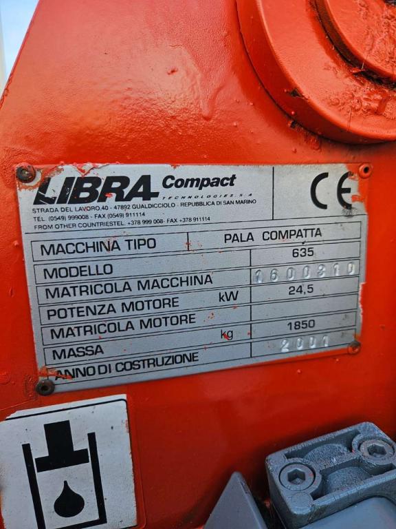 Libra 635 Foto 16