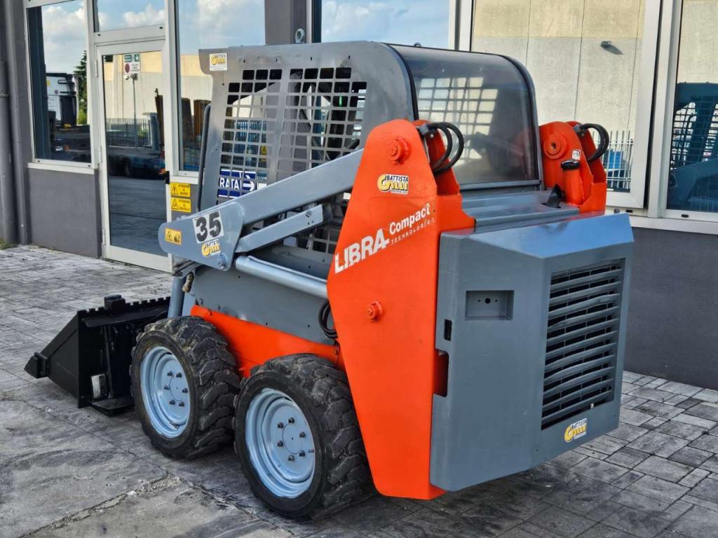 Libra 635 Foto 4