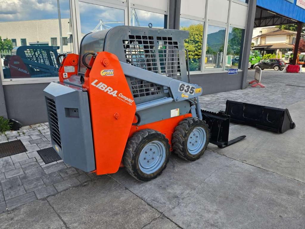 Libra 635 Foto 5