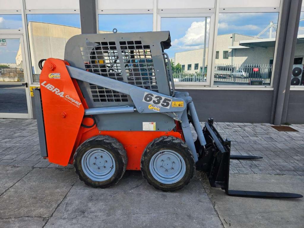 Libra 635 Foto 9