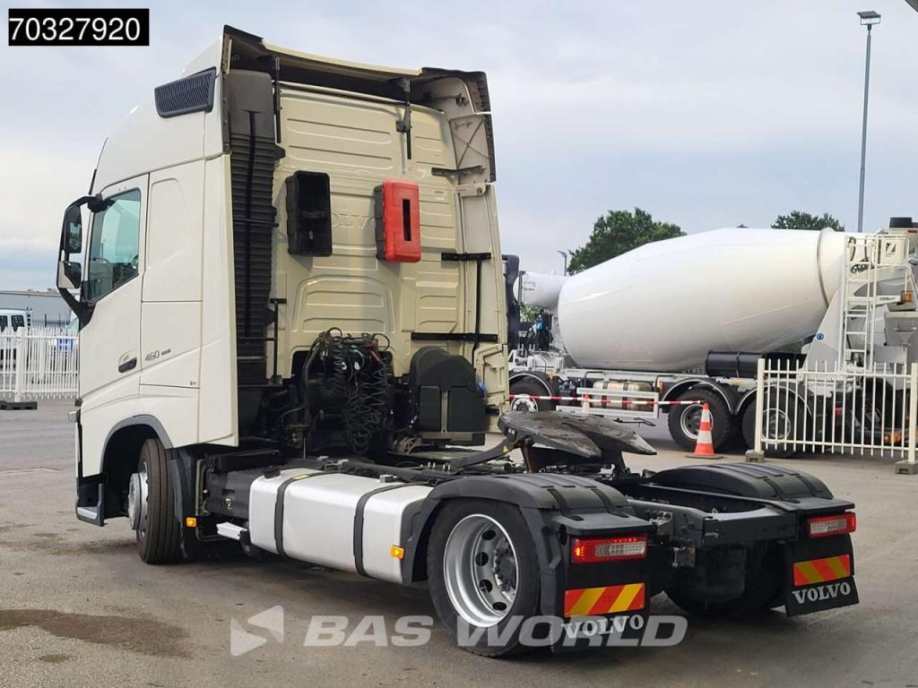 Volvo FH 460 4X2 Mega 2x Tanks Standklima Hebesattel Foto 2