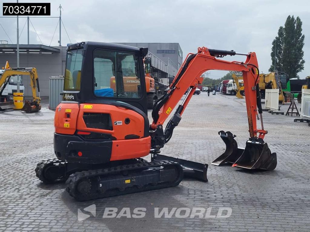 Kubota U36 -4 3 Buckets Foto 6