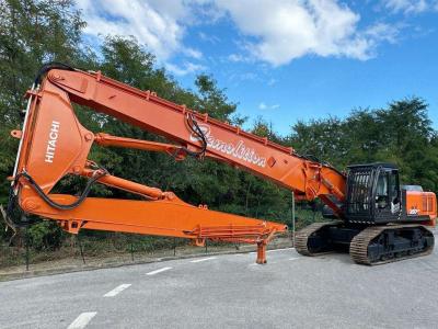Hitachi ZX350LCN-3 HSD vendida por Massucco T. Srl