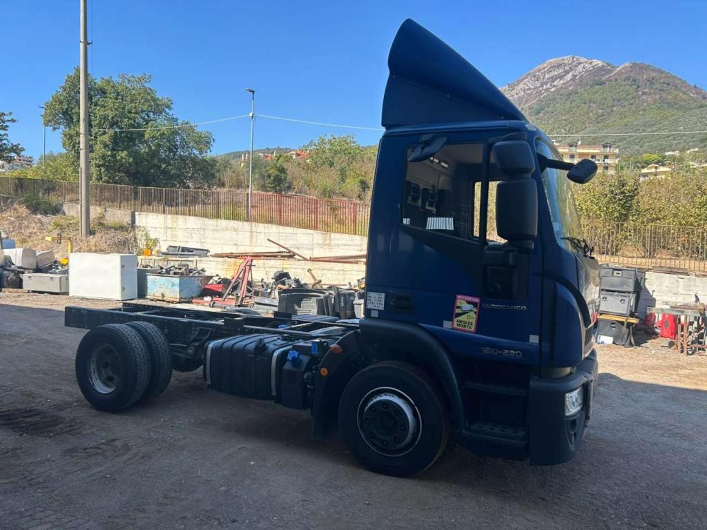 Iveco EUROCARGO CUBE 120-220 Foto 2