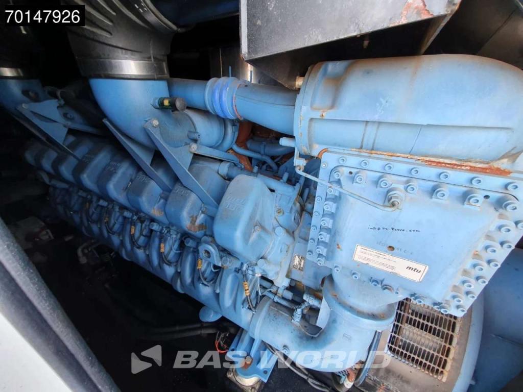 SDMO 51.2L70-4P 2600 KVA - ENGINE NEEDS REPAIR Foto 18