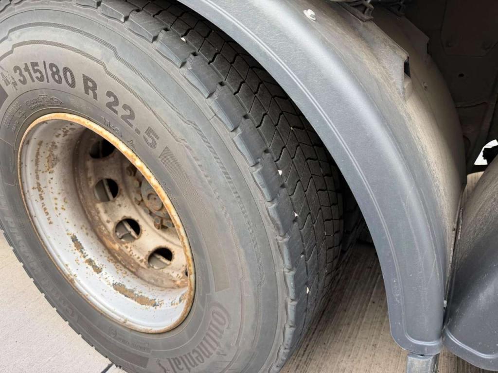 Iveco STRALIS HI-STREET 260S31 Foto 3