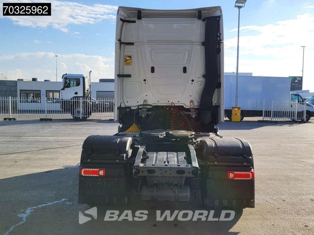 Mercedes-Benz Actros 1845 4X2 BigSpace Retarder 2xTanks Standklima Foto 10