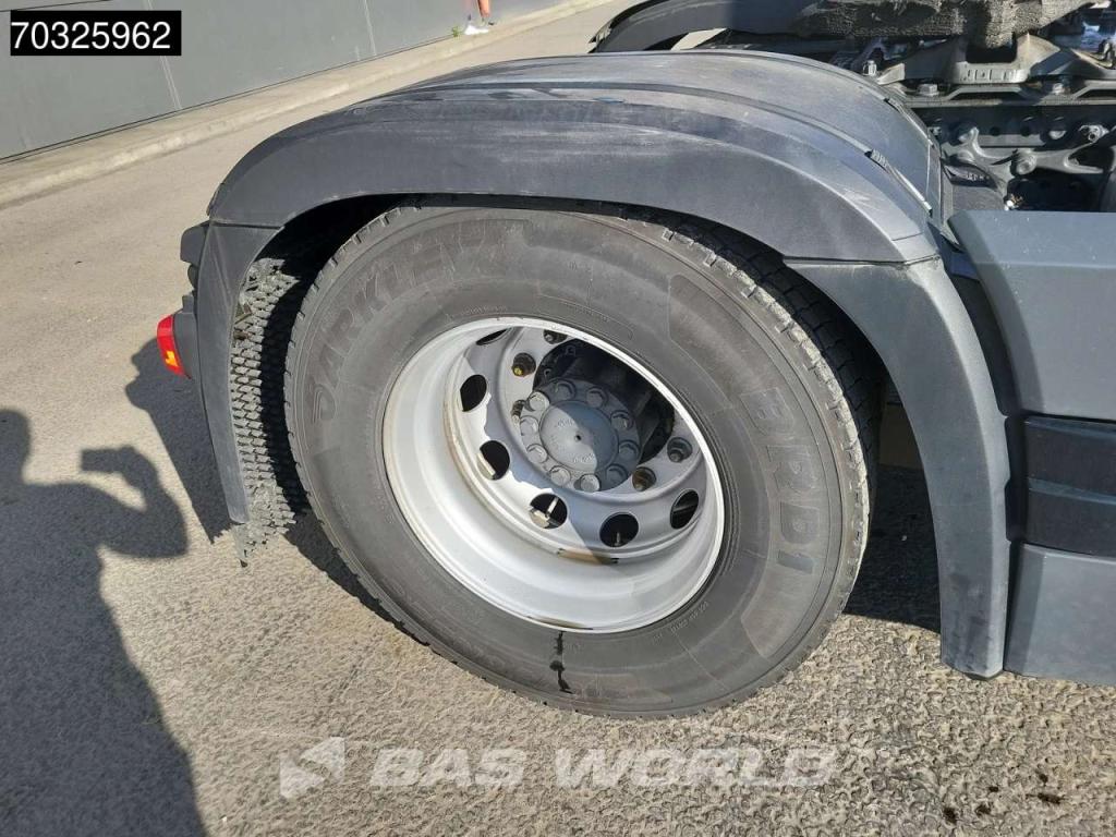 Mercedes-Benz Actros 1845 4X2 BigSpace Retarder 2xTanks Standklima Foto 18