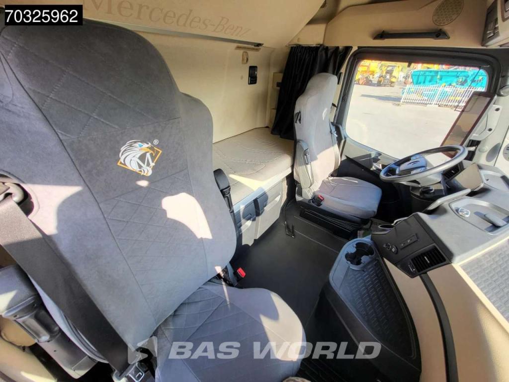 Mercedes-Benz Actros 1845 4X2 BigSpace Retarder 2xTanks Standklima Foto 29