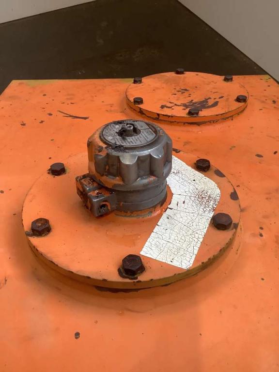 Depósito para aceite para Fiat Hitachi EX 235 Foto 4