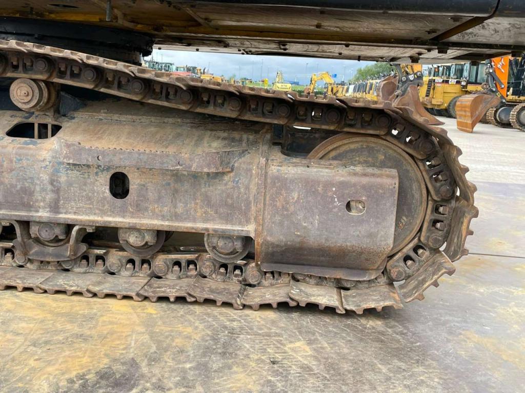Komatsu PC240NLC-10 Foto 12