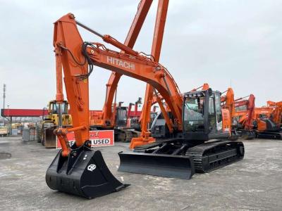 Hitachi ZX225 USBLC vendida por Massucco T. Srl