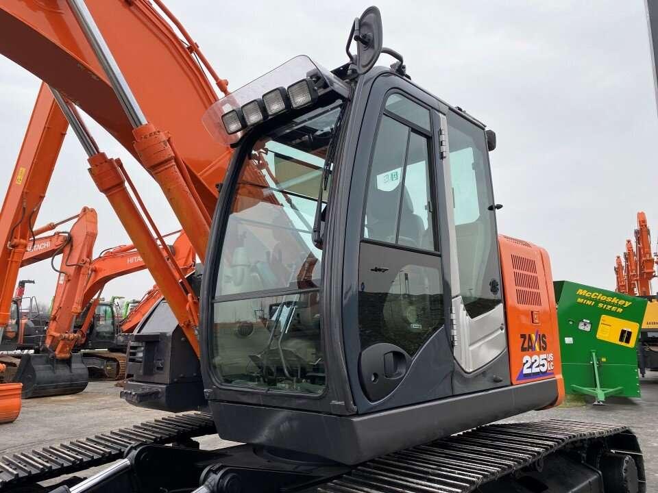 Hitachi ZX225 USBLC Foto 16