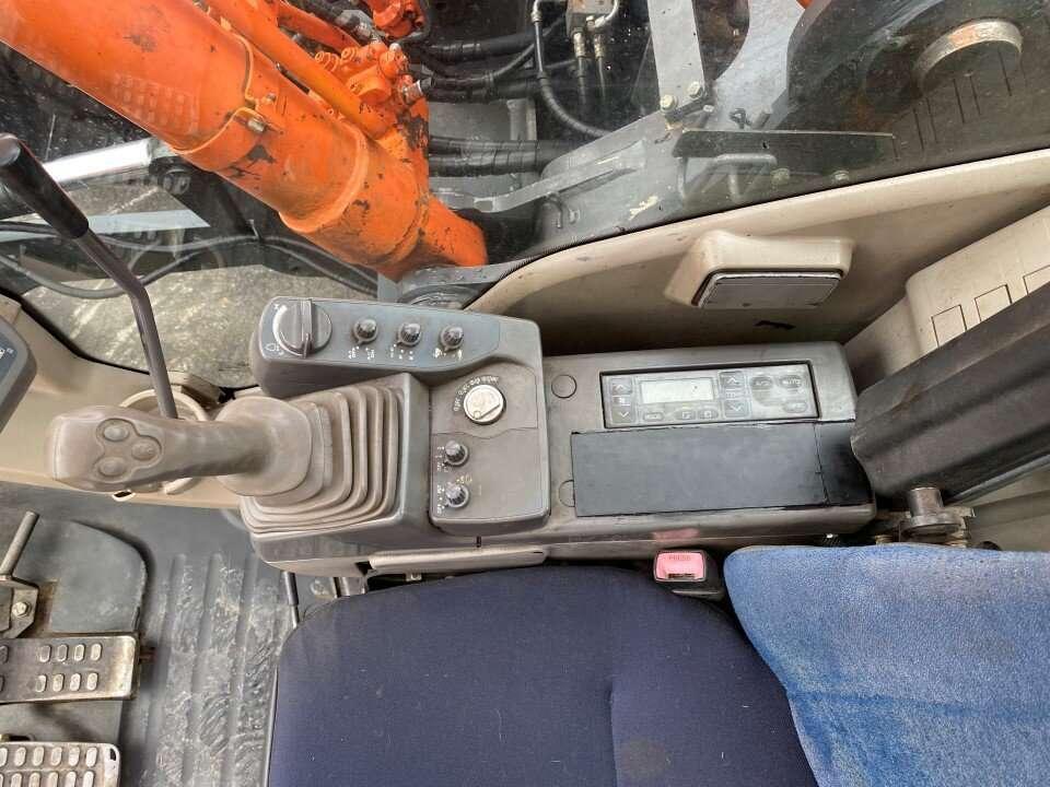 Hitachi ZX225 USBLC Foto 7