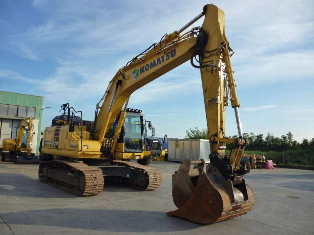 Komatsu PC210LCi-11 Foto 1