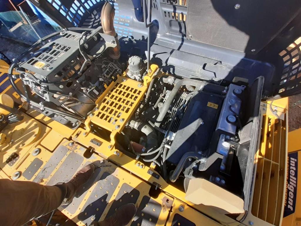 Komatsu PC210LCi-11 Foto 7