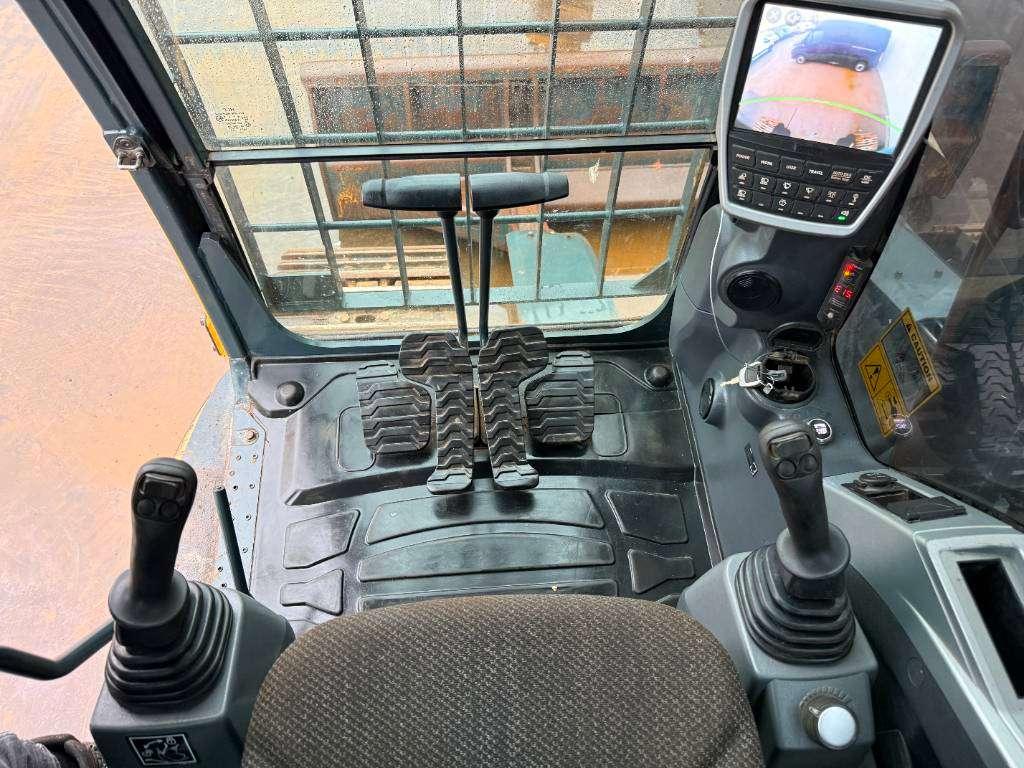 Hyundai HX235 LCR - Extra Bucket / Automatic Greasing Foto 9