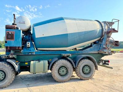 Mulder Mixer DESU100Z - 10m³ vendida por Boss Machinery