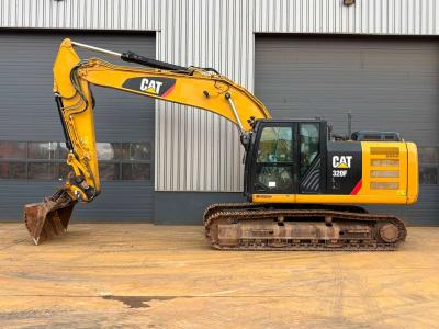 Caterpillar 320FL Foto 1