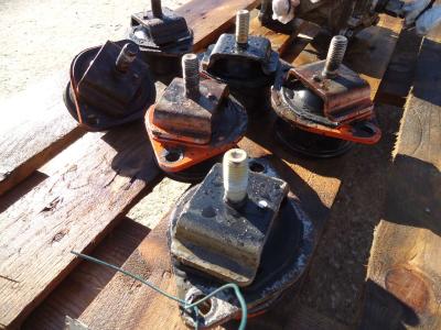 Soportes de plataforma para Fiat Hitachi EX 215 vendida por OLM 90 Srl