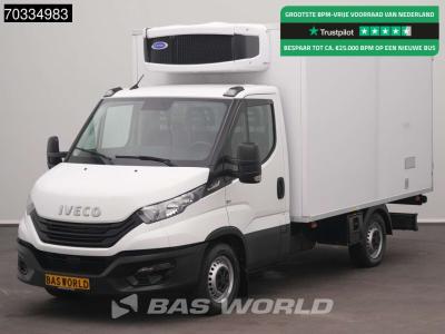 Iveco Daily 35S16 Automaat Koelwagen Vriezer -10 Carrier Xarios 5 Zijdeur Achterdeuren Airco Euro6 Bakwag vendida por BAS World B.V.