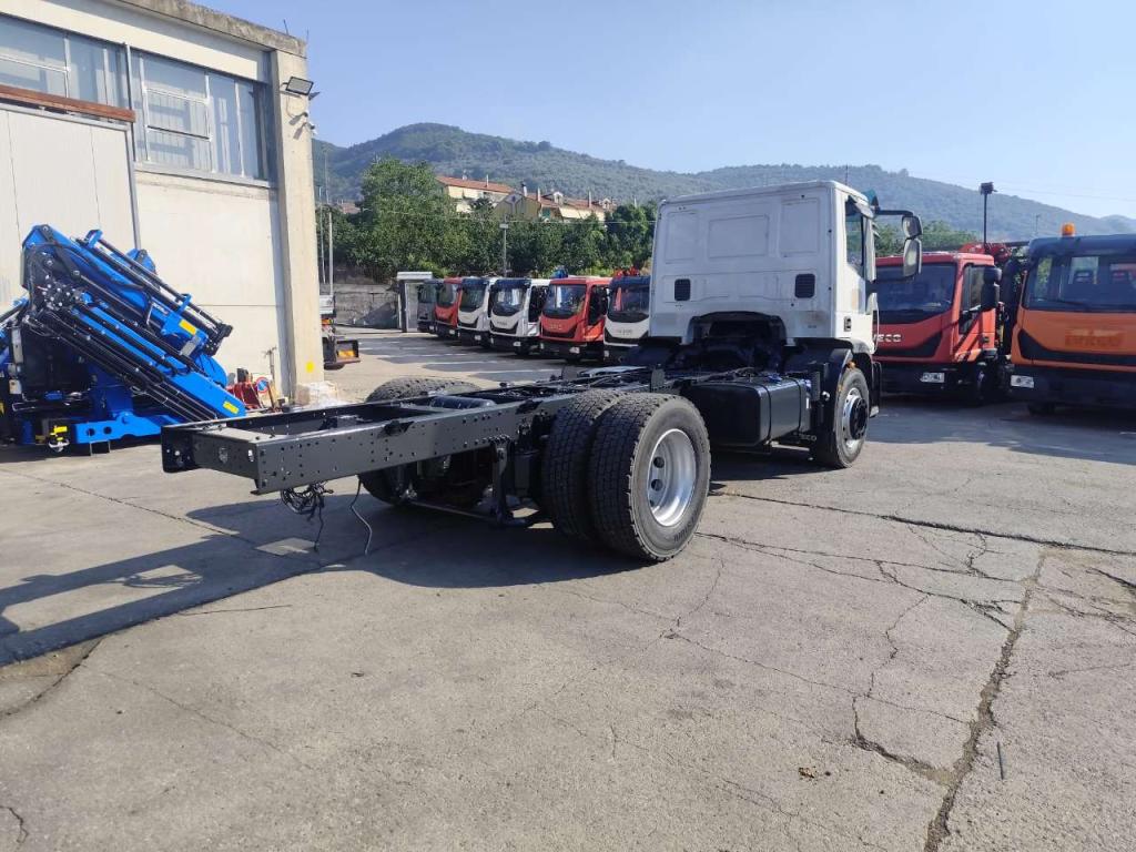 Iveco EUROCARGO 180E32 Foto 26