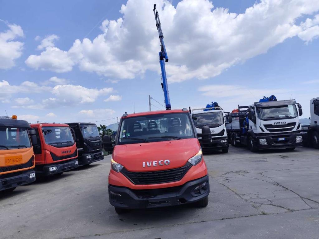 Iveco DAILY 35-120 Foto 18