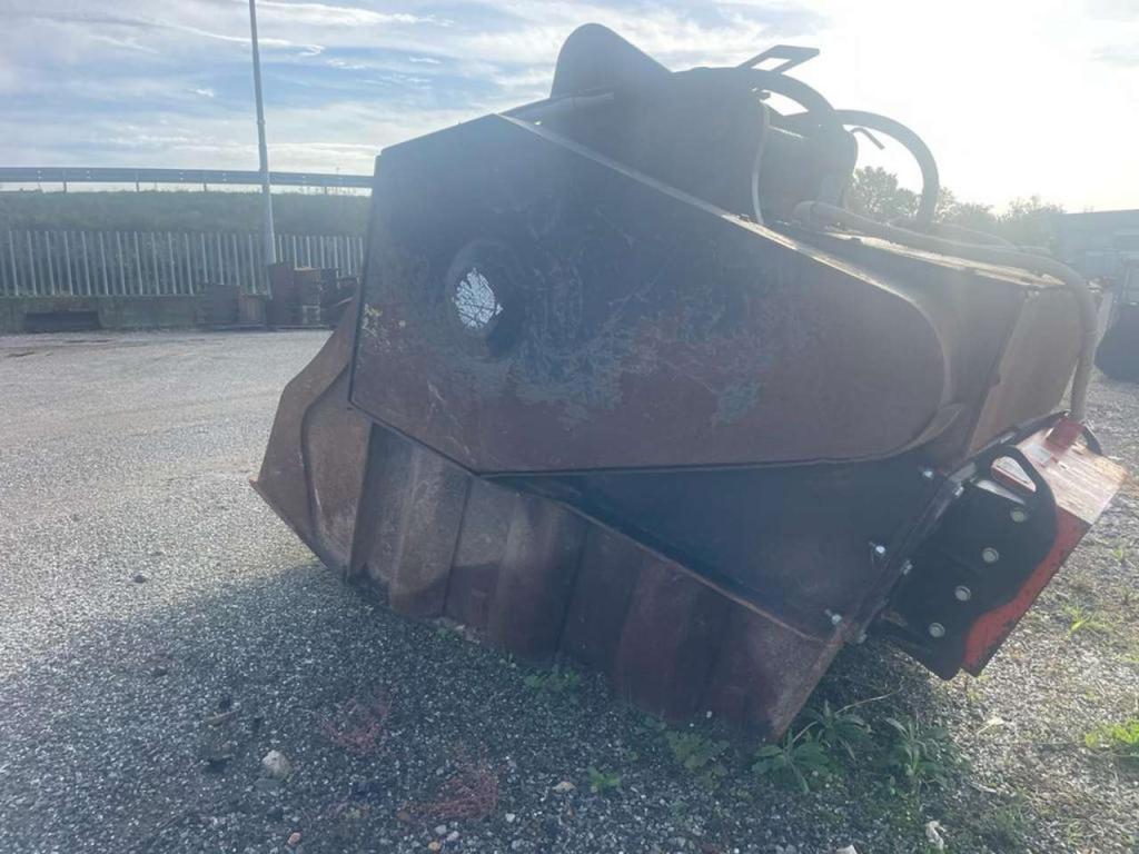 MB CRUSHER BF90-3 Foto 3