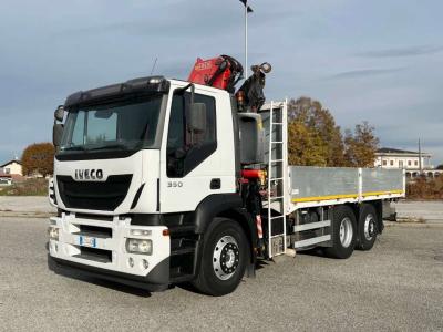 Iveco 350 6X2 vendida por Massucco T. Srl