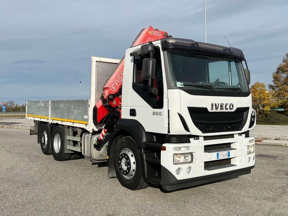Iveco 350 6X2 Foto 11