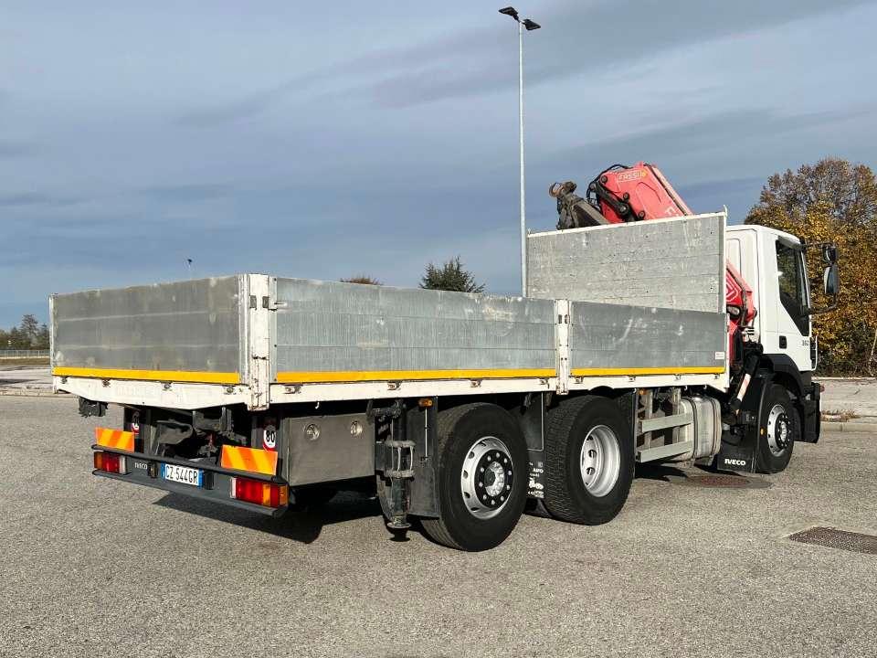 Iveco 350 6X2 Foto 13