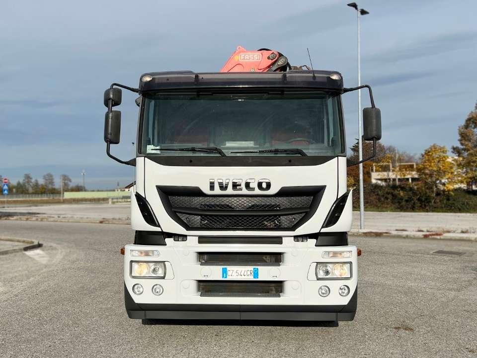 Iveco 350 6X2 Foto 15