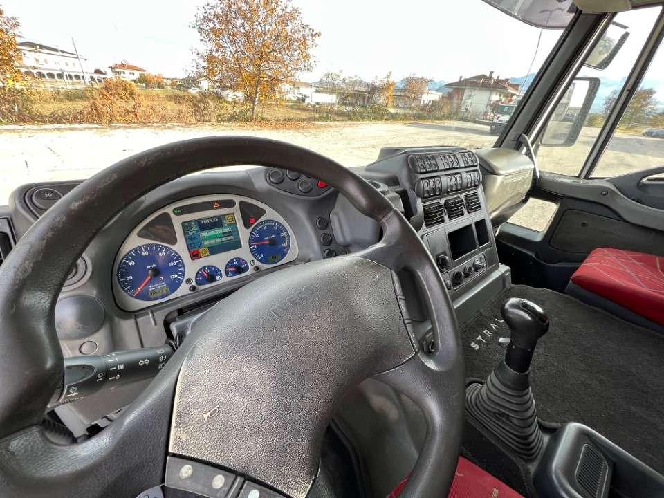 Iveco 350 6X2 Foto 8