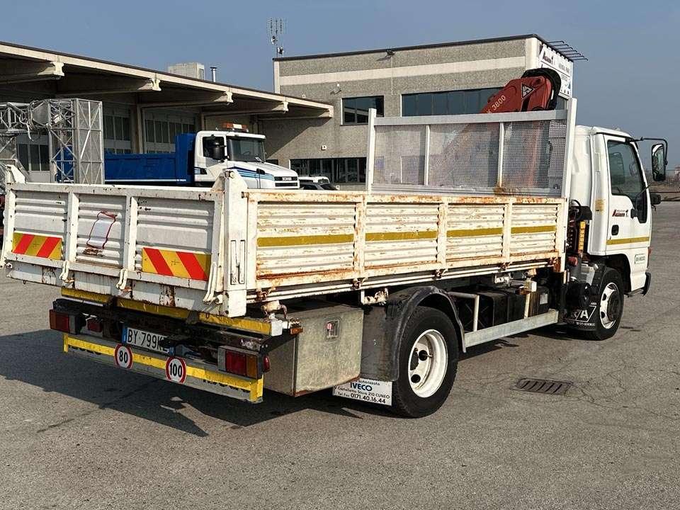 Isuzu NQR75 4X2 Foto 18
