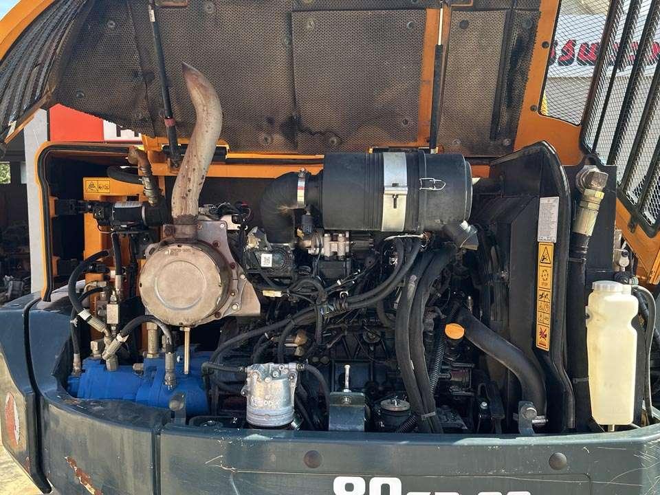 Hyundai ROBEX 80CR-9A Foto 11