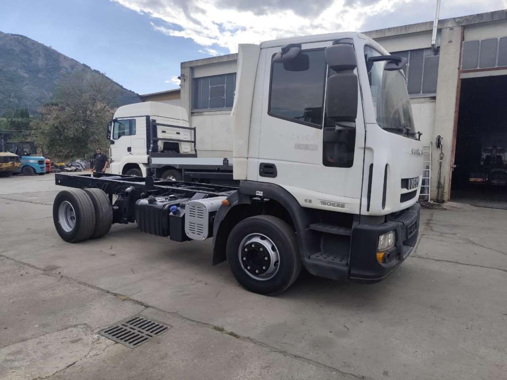 Iveco EUROCARGO 150E22P Foto 29