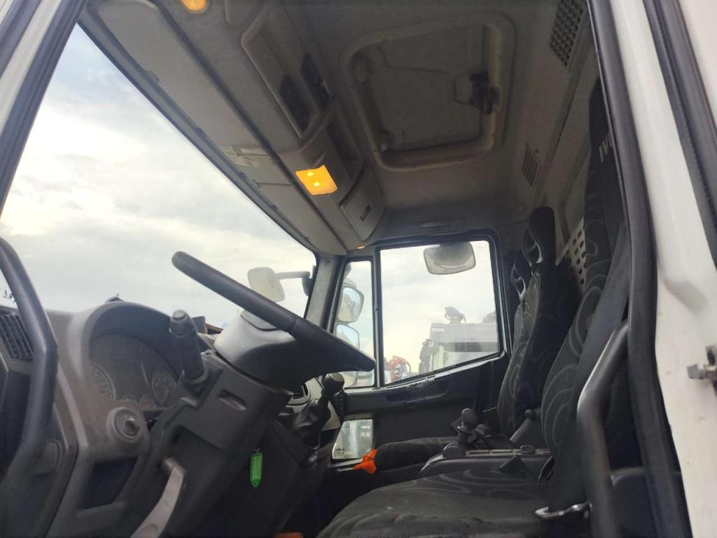 Iveco EUROCARGO 150E22P Foto 9
