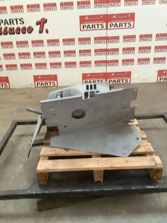 Parti carrozzeria varia para Hitachi ZAXIS 135US Foto 3