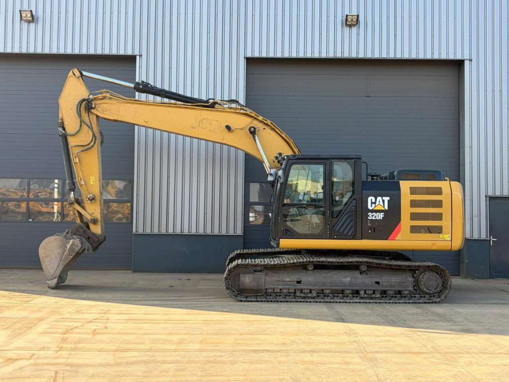 Caterpillar 320FL Foto 1