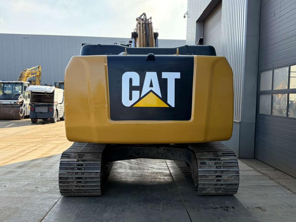 Caterpillar 320FL Foto 4