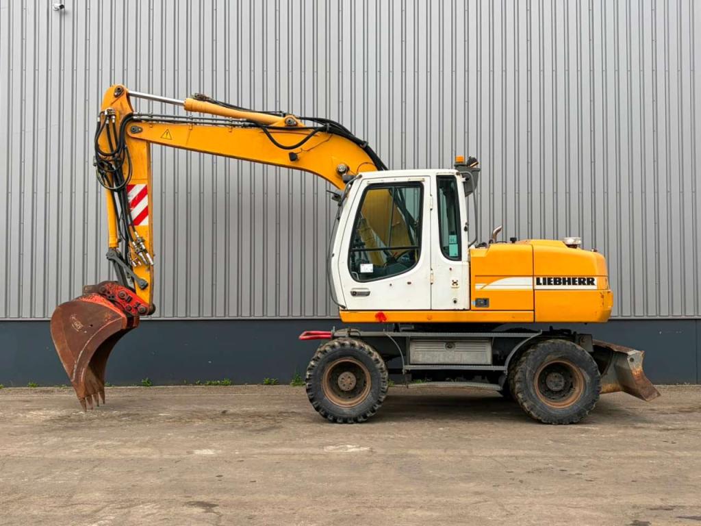 Liebherr A314 Foto 1