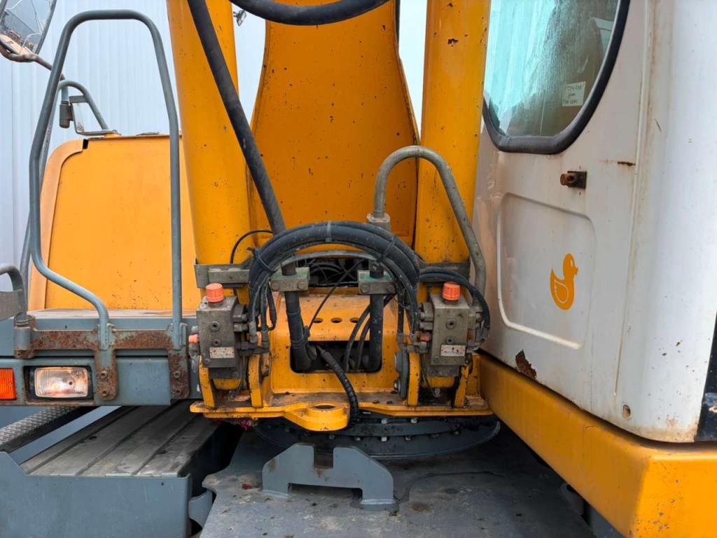 Liebherr A314 Foto 10